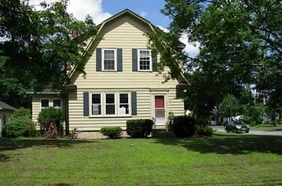 Showcased Home: Charming ‘30s Gambrel Colonial Close to Town