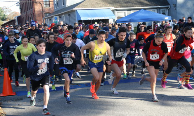 More Than 500 Turn Out for 7th Annual Turkey Trot