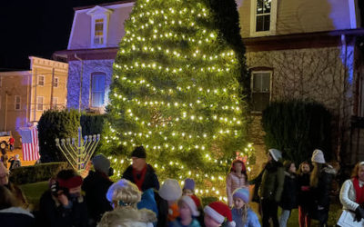 Throngs Turn Out as Santa Lights Tree